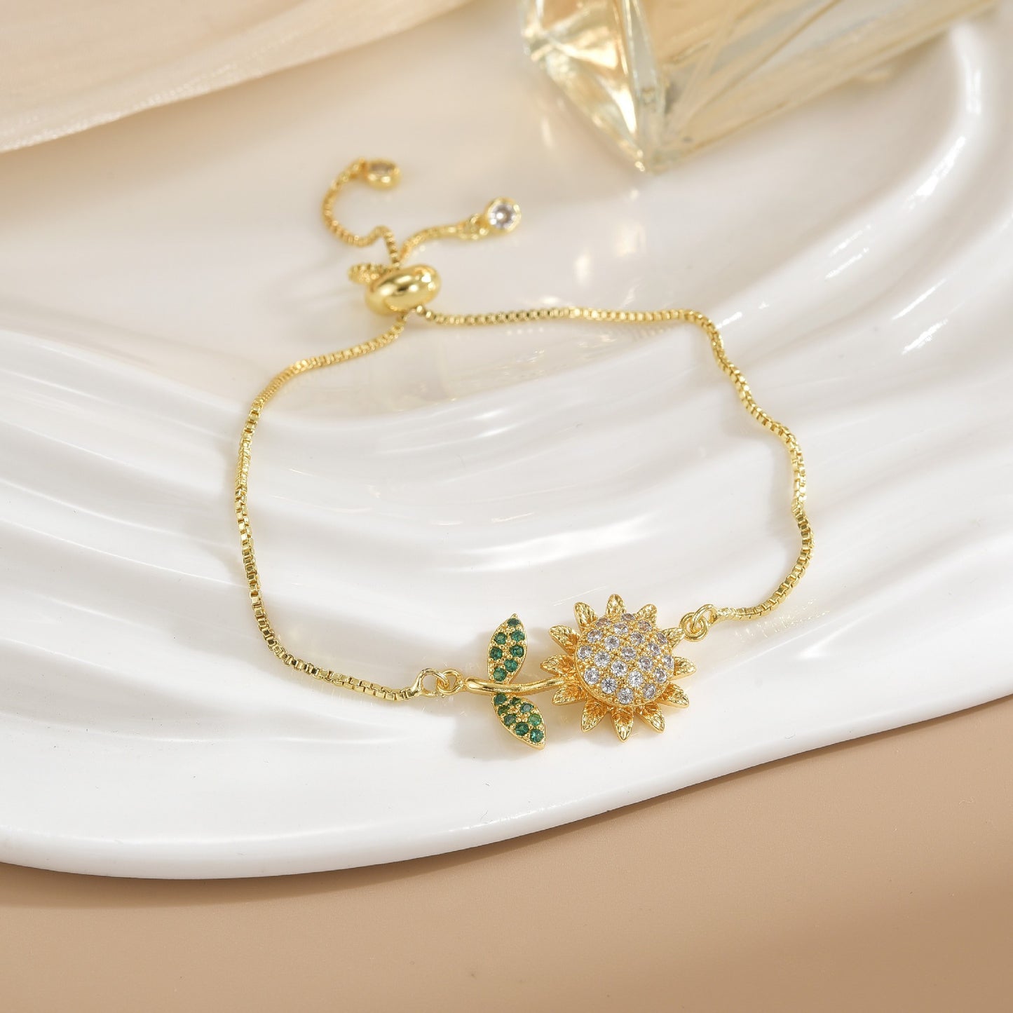 Rotatable Flower Color-Retaining Pure Copper Gold-Plated Bracelet with a Sense of Design and High-End Feel, Non-Fading Jewelry