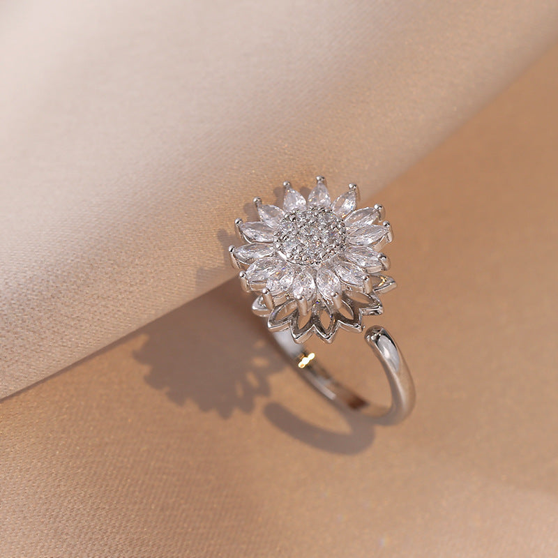 Ring for Women Micro Paved Rotating Zircon Temperament Cold Style Fashion Full Diamond Round Geometric Versatile Fashion Ring Jewelry