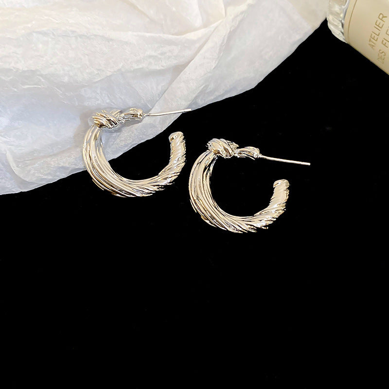 Simple Heart Circle Earrings Fashion Versatile Geometric Ear Clips Ear Studs Light Luxury High-end Feel Earrings for Women