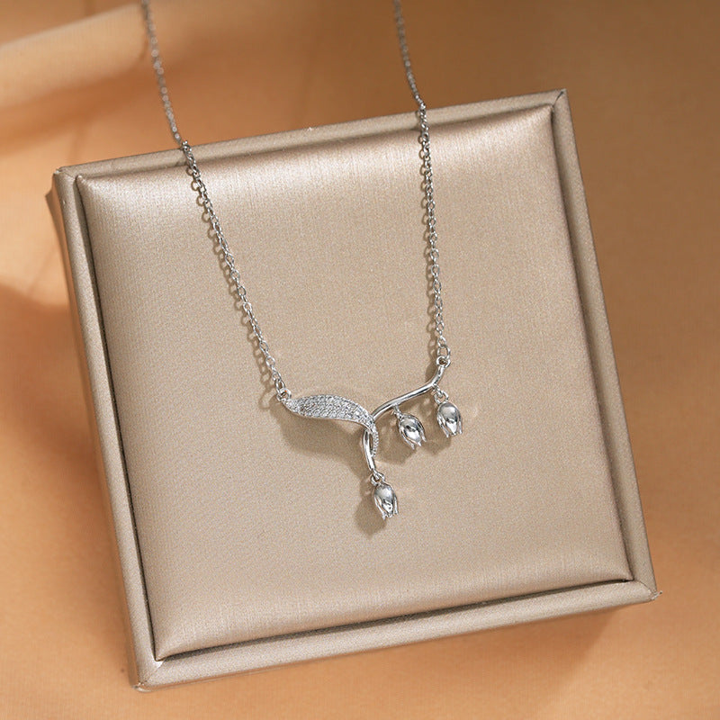 Elegant Inlaid Zircon Exquisite Titanium Steel Necklace for Women Fashionable Versatile Internet Celebrity Collarbone Chain Niche Light Luxury Jewelry