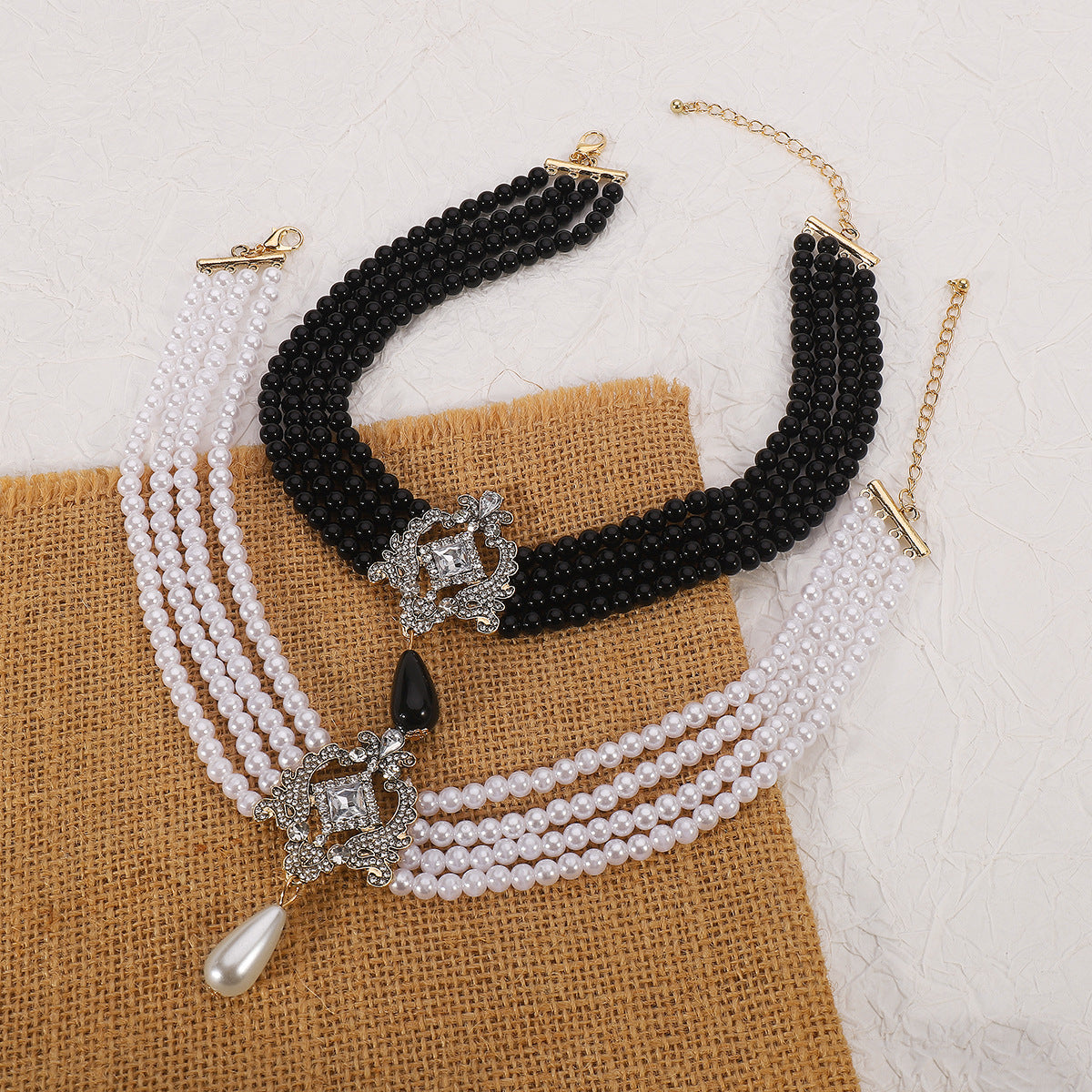French Retro Pearl Necklace Light Luxury Retro Multi-layer Palace Style Choker Unique Exaggerated Necklace