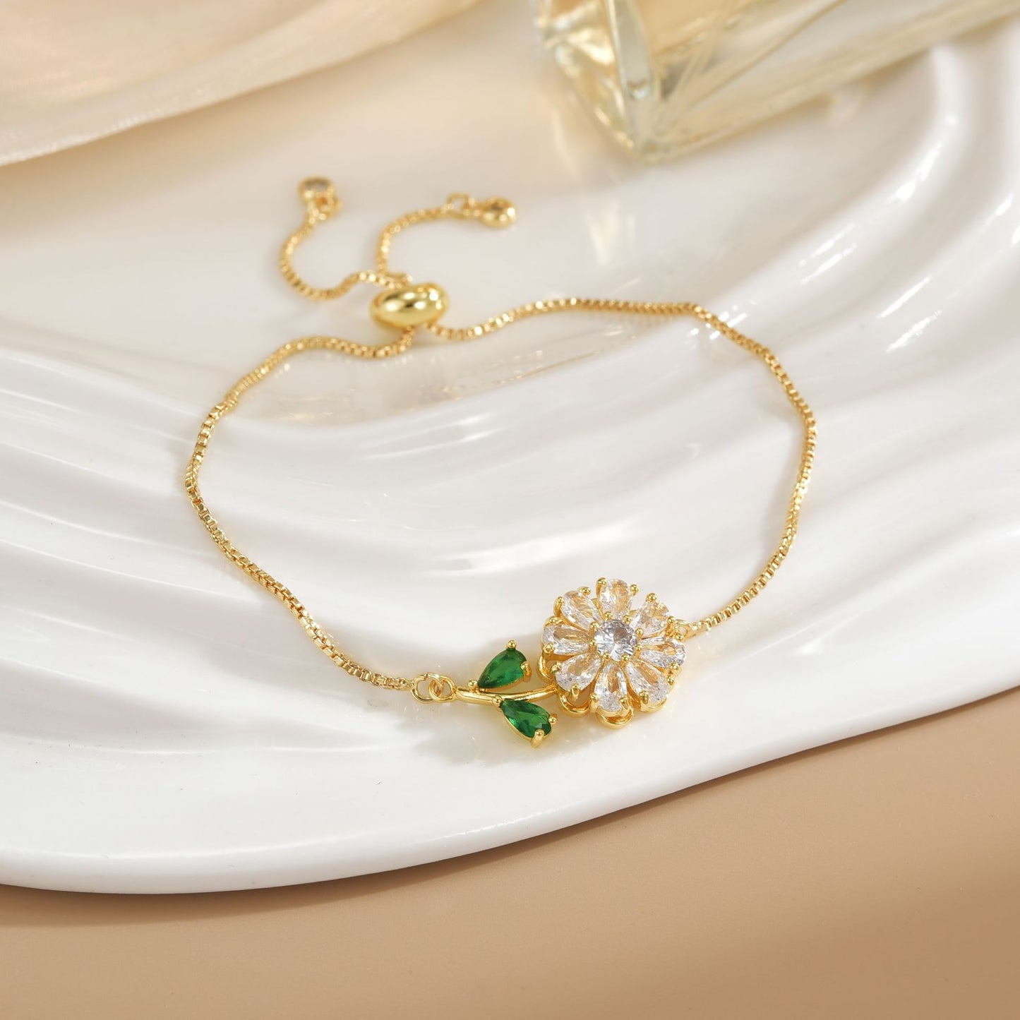 Rotatable Flower Color-Retaining Pure Copper Gold-Plated Bracelet with a Sense of Design and High-End Feel, Non-Fading Jewelry