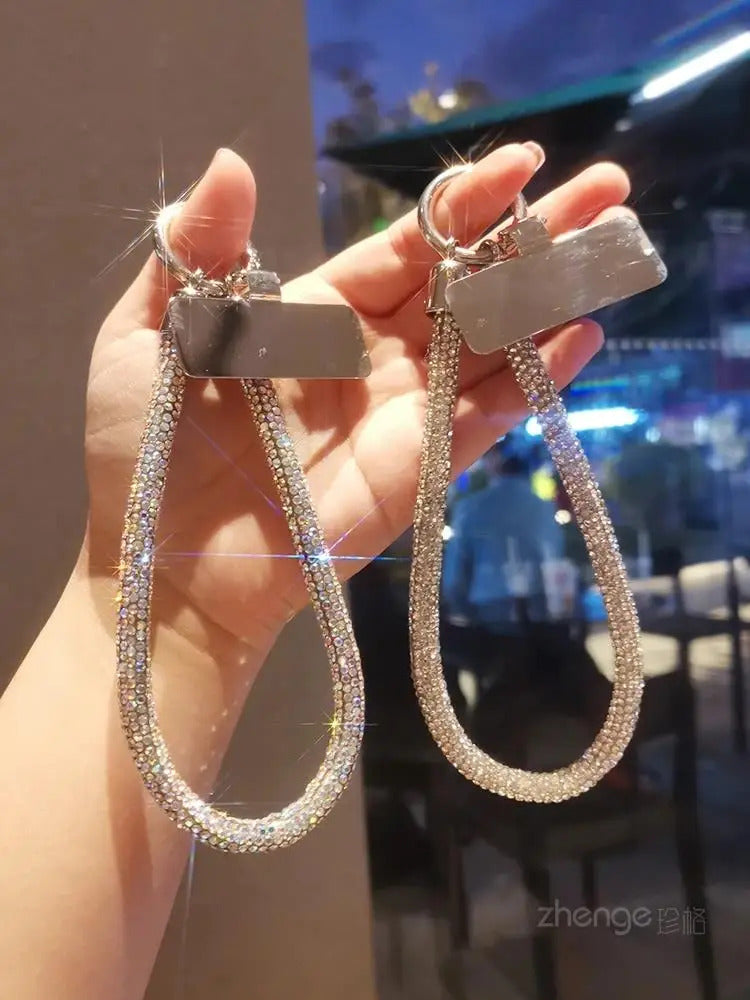 1pc Short Full Diamond Mobile Phone Lanyard Women's Small Fragrant Wind Short Wrist Case Universal Anyard Metal Clip Lanyard