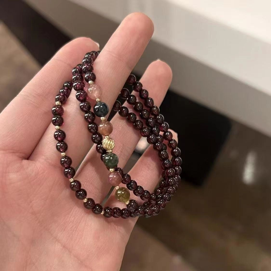 New Chinese Style Multi-layer Imitation Garnet Color Beaded Bracelet Niche Retro High-end Sense High Appearance Simple Hand Jewelry