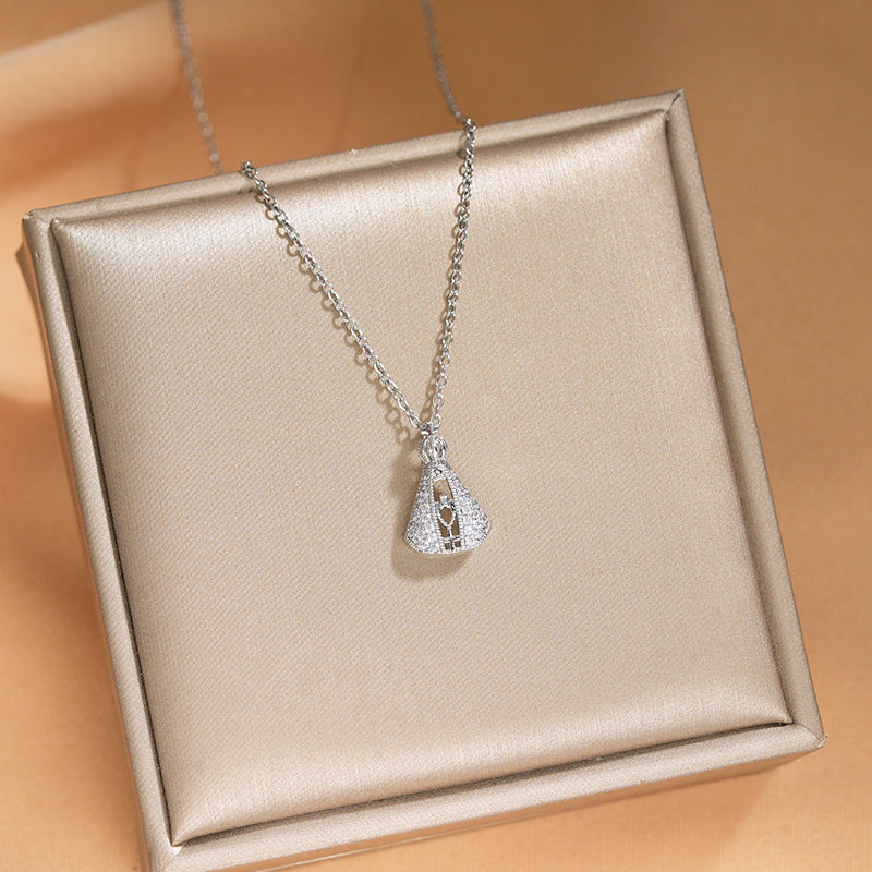 Elegant Inlaid Zircon Exquisite Titanium Steel Necklace for Women Fashionable Versatile Internet Celebrity Collarbone Chain Niche Light Luxury Jewelry