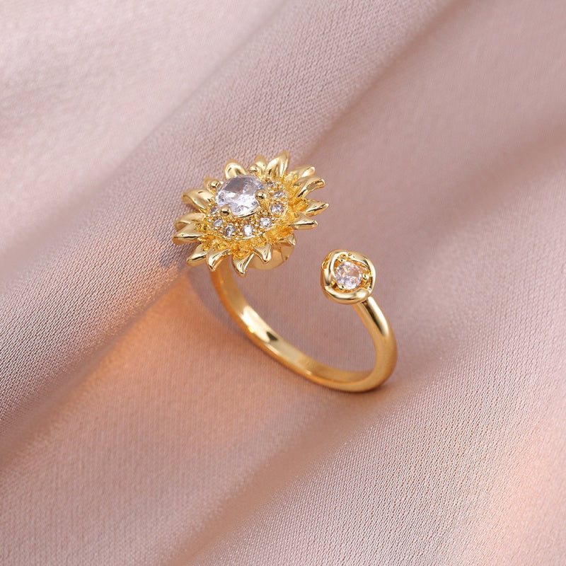 Rotating Ring for Women with Micro Paved Zircon, Elegant and Minimalist Style, Versatile Full Diamond Round Clover Ring Jewelry