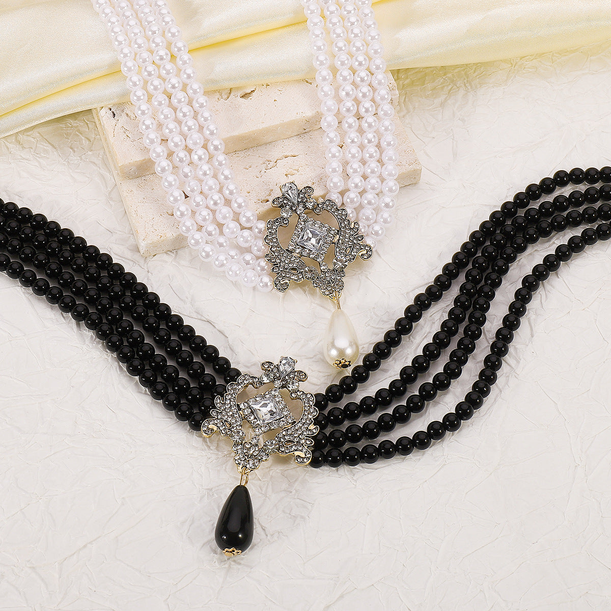 French Retro Pearl Necklace Light Luxury Retro Multi-layer Palace Style Choker Unique Exaggerated Necklace