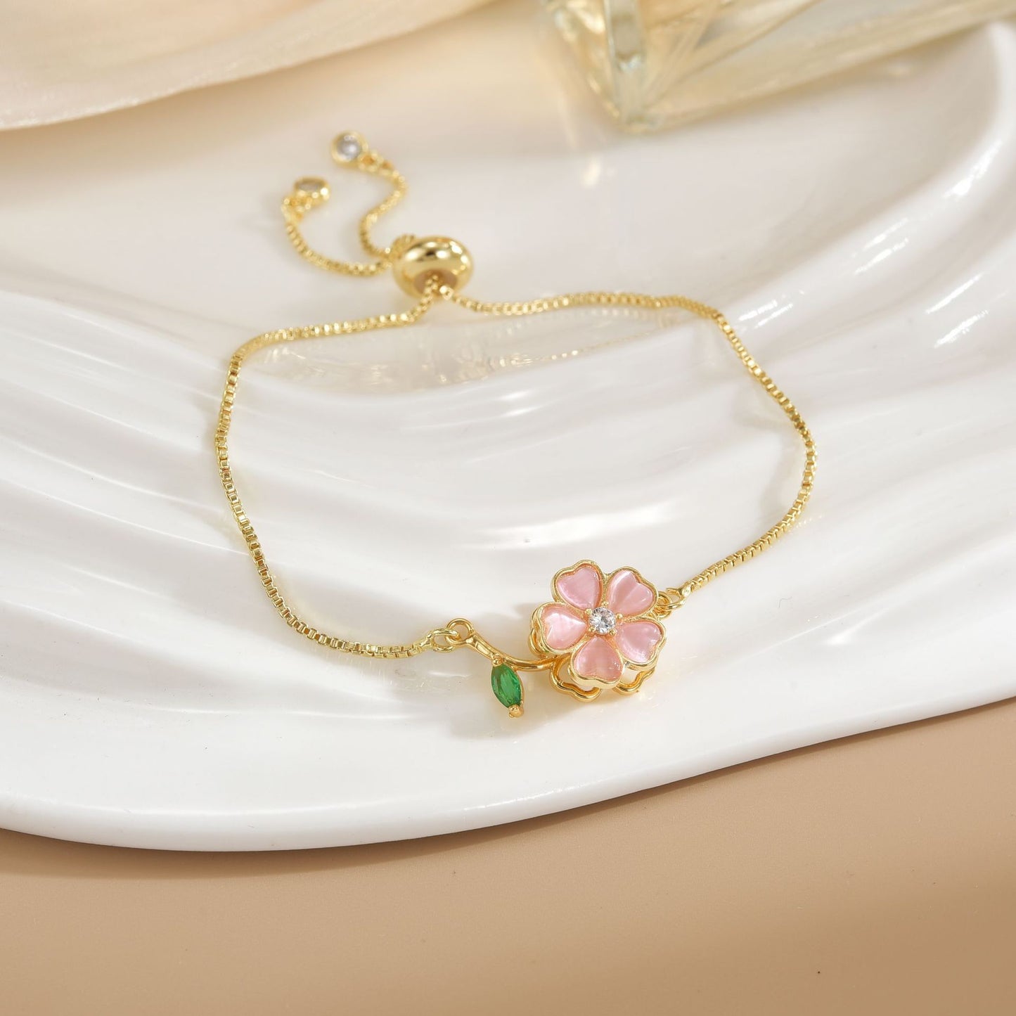 Rotatable Flower Color-Retaining Pure Copper Gold-Plated Bracelet with a Sense of Design and High-End Feel, Non-Fading Jewelry