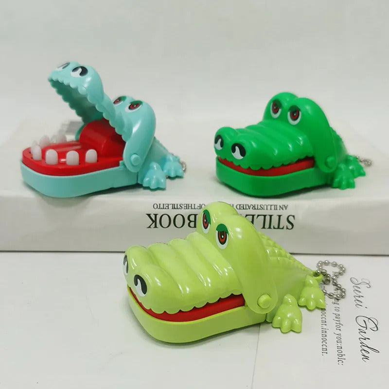 Crocodile Teeth Dentist Game ABS Crocodile Biting Finger Game Family Tabletop Party Toy Funny Gags Toy with Keychain for Kids