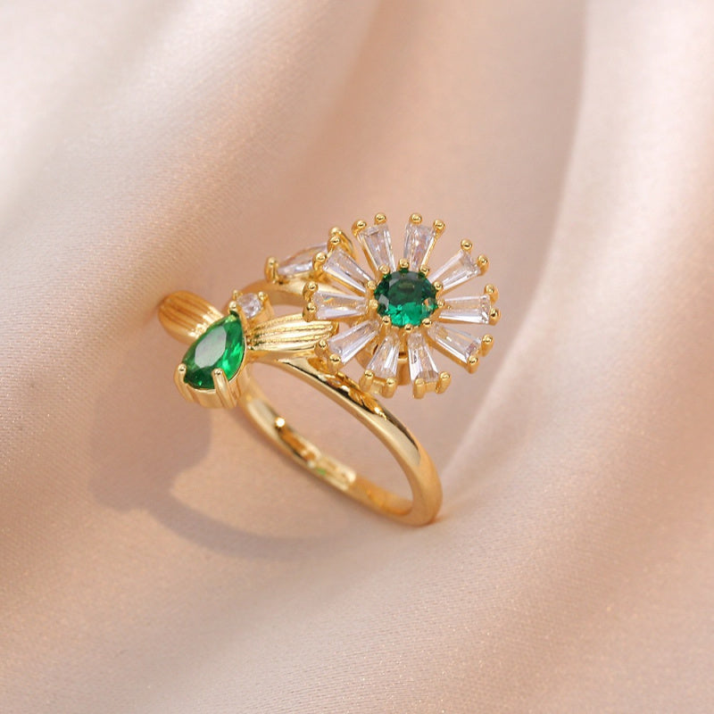 Rotating Ring for Women with Micro Paved Zircon, Elegant and Minimalist Style, Versatile Full Diamond Round Clover Ring Jewelry
