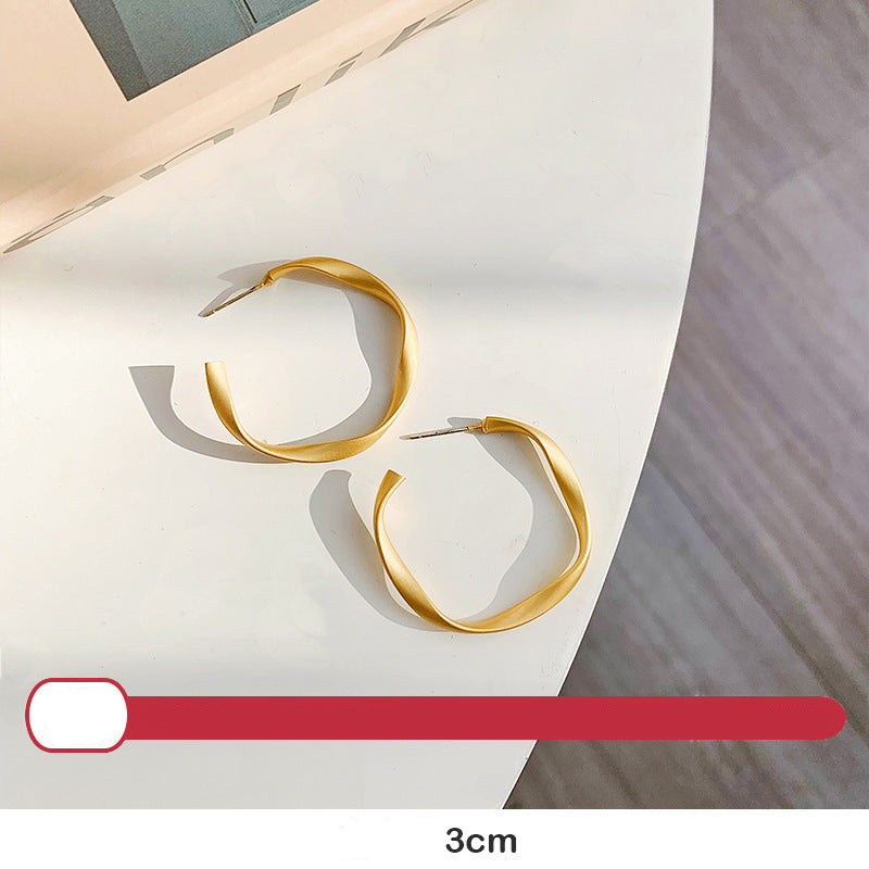 Simple Heart Circle Earrings Fashion Versatile Geometric Ear Clips Ear Studs Light Luxury High-end Feel Earrings for Women
