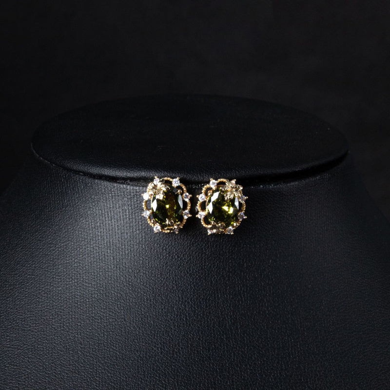 Advanced sense red maple leaf earrings necklace suit trendy luxury temperament retro niche simple ear jewelry wholesale