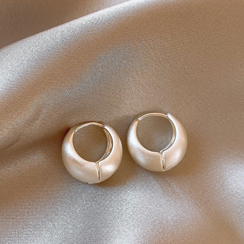 Simple Heart Circle Earrings Fashion Versatile Geometric Ear Clips Ear Studs Light Luxury High-end Feel Earrings for Women