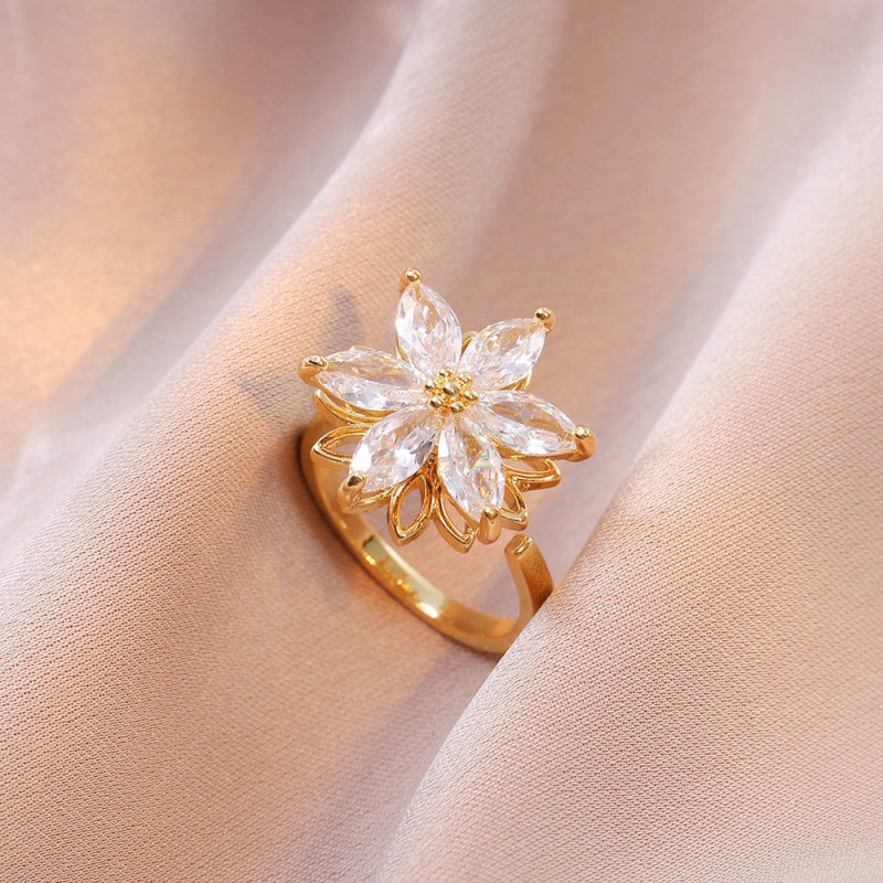 Rotating Ring for Women with Micro Paved Zircon, Elegant and Minimalist Style, Versatile Full Diamond Round Clover Ring Jewelry