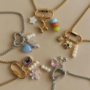 Retro Personality Photo Box Pendant Necklace Openable DIY Pendant Hollow Design Transparent Box 18K Gold Color Retention