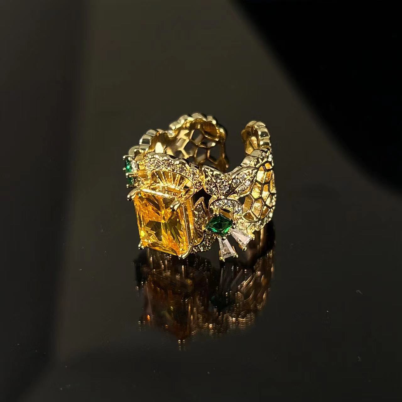 Vintage European and American Hot-Selling Retro Hollow Ring High-End Vintage Custom Temperament Versatile Gemstone Ring