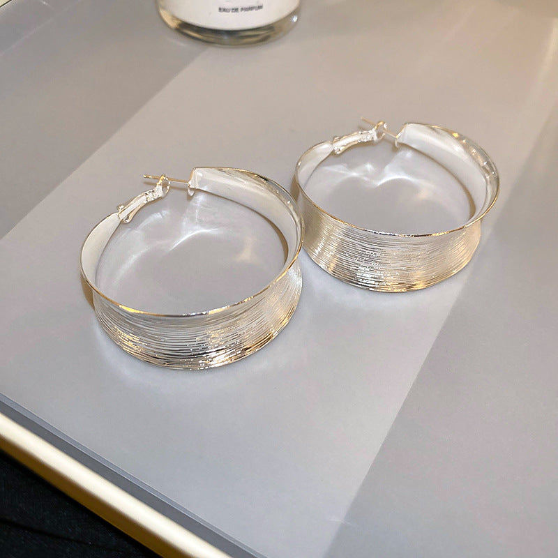 Simple Heart Circle Earrings Fashion Versatile Geometric Ear Clips Ear Studs Light Luxury High-end Feel Earrings for Women