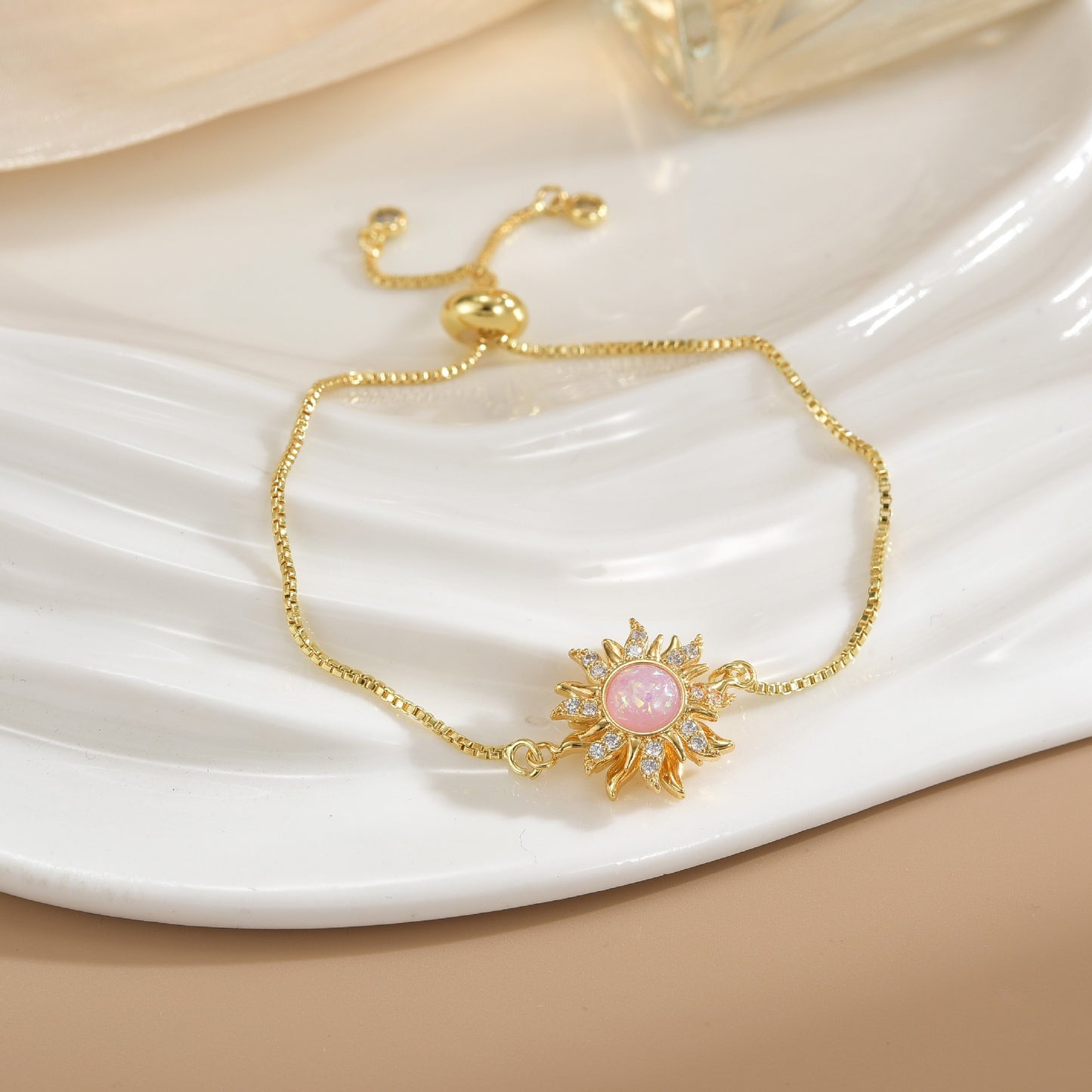 Rotatable Flower Color-Retaining Pure Copper Gold-Plated Bracelet with a Sense of Design and High-End Feel, Non-Fading Jewelry