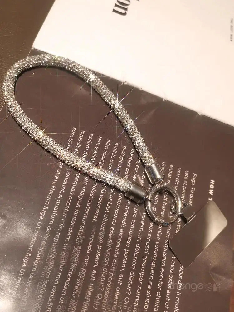 1pc Short Full Diamond Mobile Phone Lanyard Women's Small Fragrant Wind Short Wrist Case Universal Anyard Metal Clip Lanyard