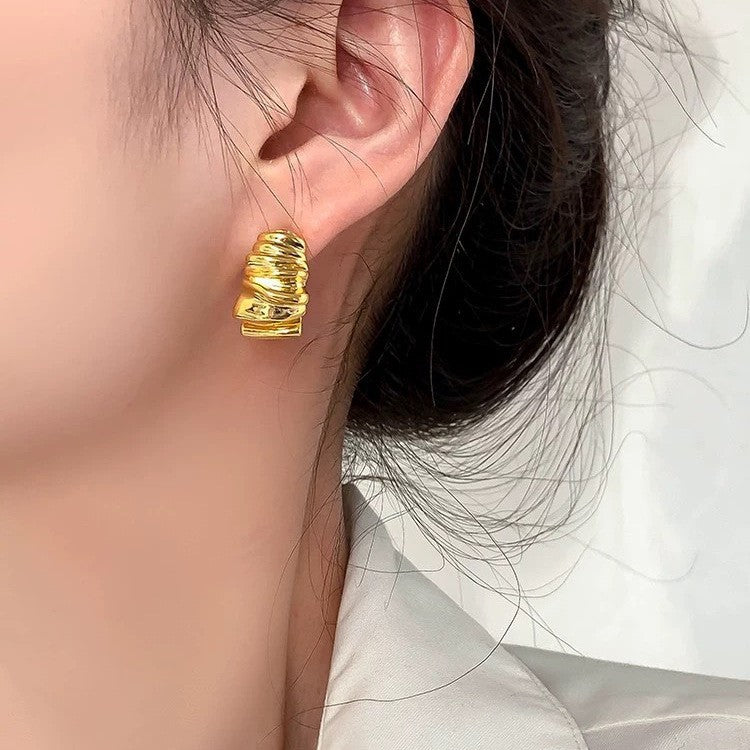 One Cold Style Simple Metal Earrings Retro High Fashion Style Texture Round Earrings