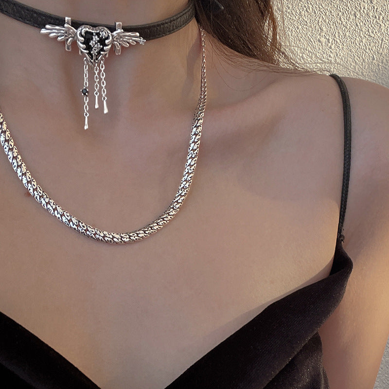 S925 Sterling Silver Dark Angel Black Zircon Wing Texture Tassel Necklace for Women High-end Design Sense Minimalist Style Collarbone Chain