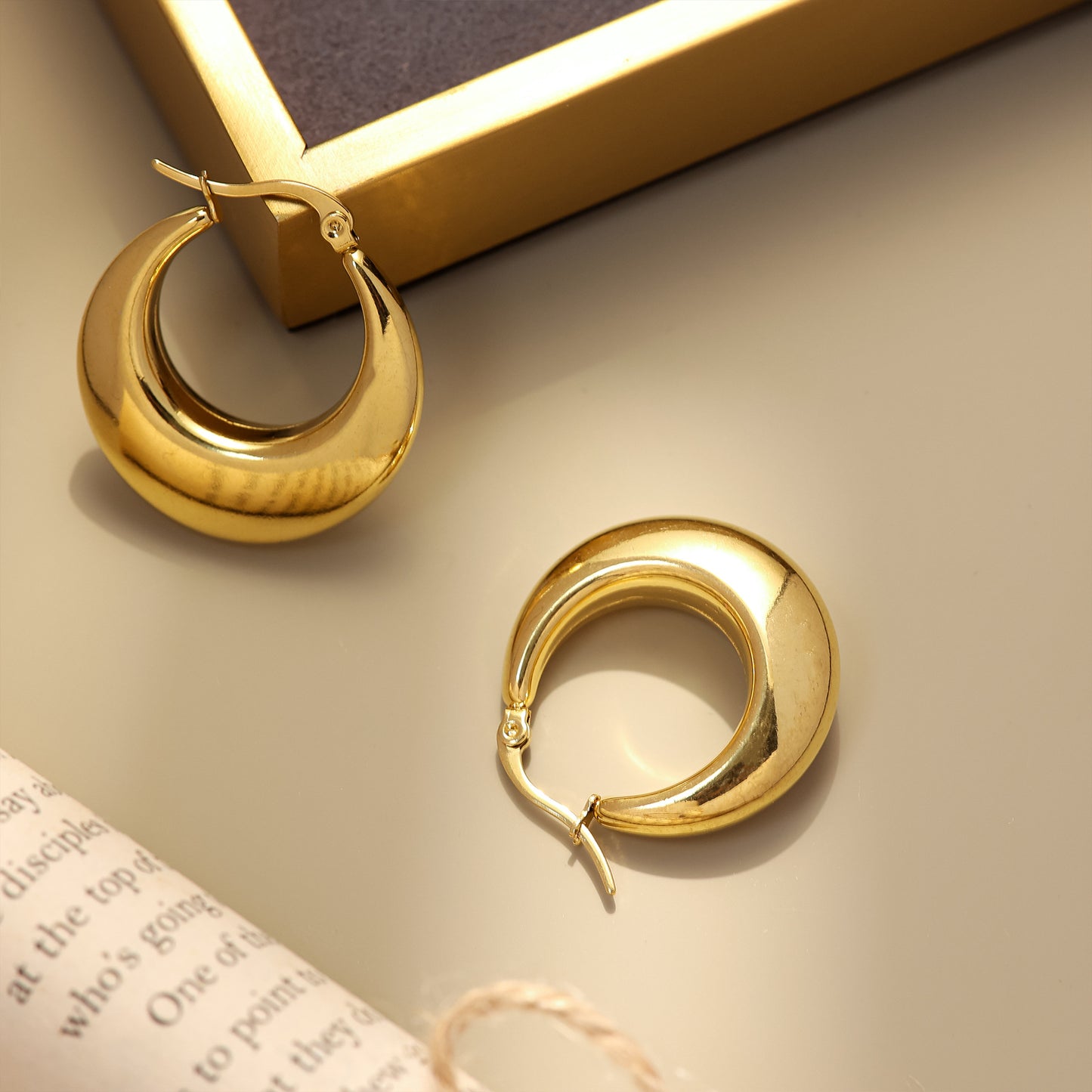 Hot Selling Stainless Steel Geometric Solid Smooth Earrings Fashion Simple High-end Gold Ear Buckle Ear Jewelry