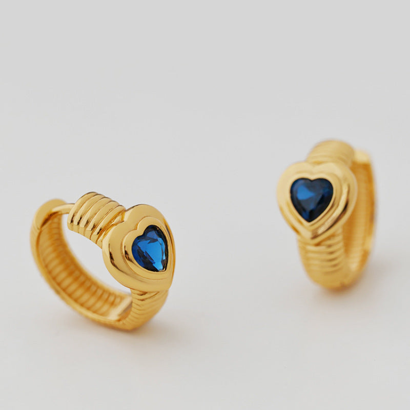 French Retro S925 Sterling Silver Love Ear Ring Ear Stud Women's European and American Light Luxury Elegant Ear Buckle Atmospheric High-end Sense Earrings