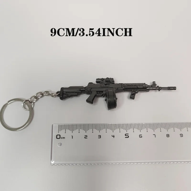 9cm Arena Breakout Gun Keychains Mini M110 Rifle Model Alloy Small Gun Toy Games Weapon Keychain Pendant Game Peripherals Gifts