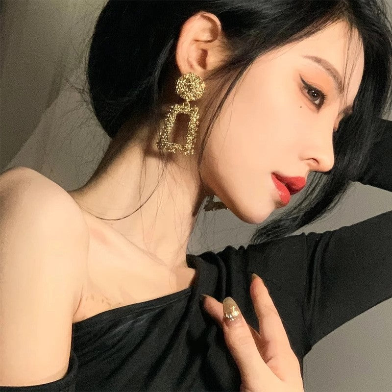 One Cold Style Simple Metal Earrings Retro High Fashion Style Texture Round Earrings