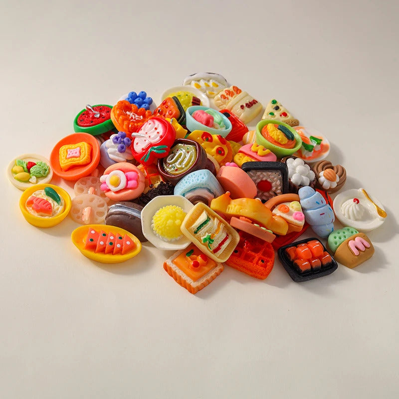 Leslie Random Mix 10pcs Cute New Miniature Dollhouse Simulated Food Snacks Mini Bread Cake for Girls BJD Doll Kitchen Toys