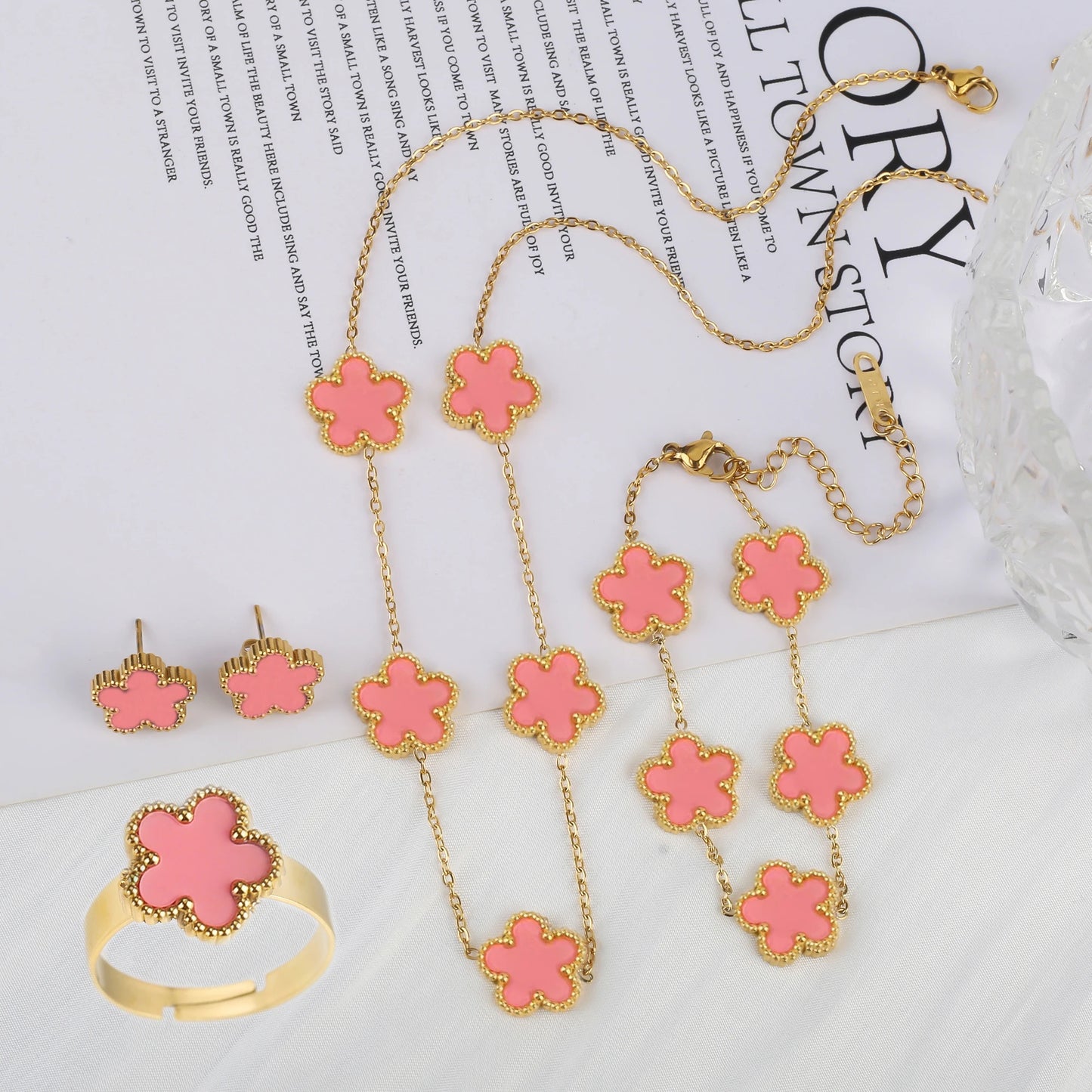 Classic Luxury 4pcs Stainless Steel Bracelet Necklace Earrings Ring Five Leaf Flower Jewelry Set for Women Party Jewelry Clover
