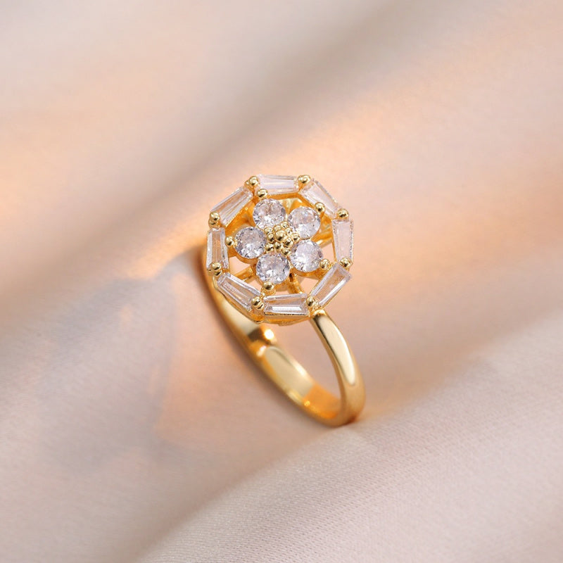 Rotating Ring for Women with Micro Paved Zircon, Elegant and Minimalist Style, Versatile Full Diamond Round Clover Ring Jewelry