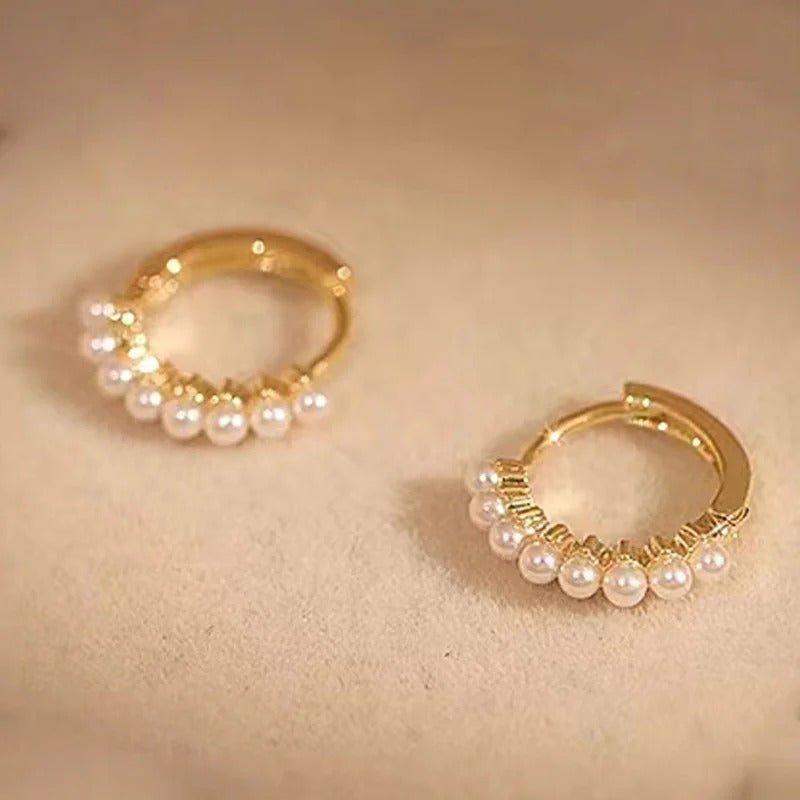 2023 New Cute Pearl Round Hoop Earrings for Women Gold Color Eardrop Minimalist Tiny Huggies Hoops Wedding Fashion Jewelry
