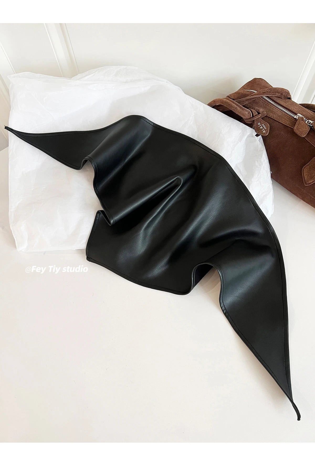 Retro Spicy PU Leather Headscarf Hat Women Summer Y2k Square Scarf Hip-hop Kerchief Korean Series Versatile Headband hair scarf