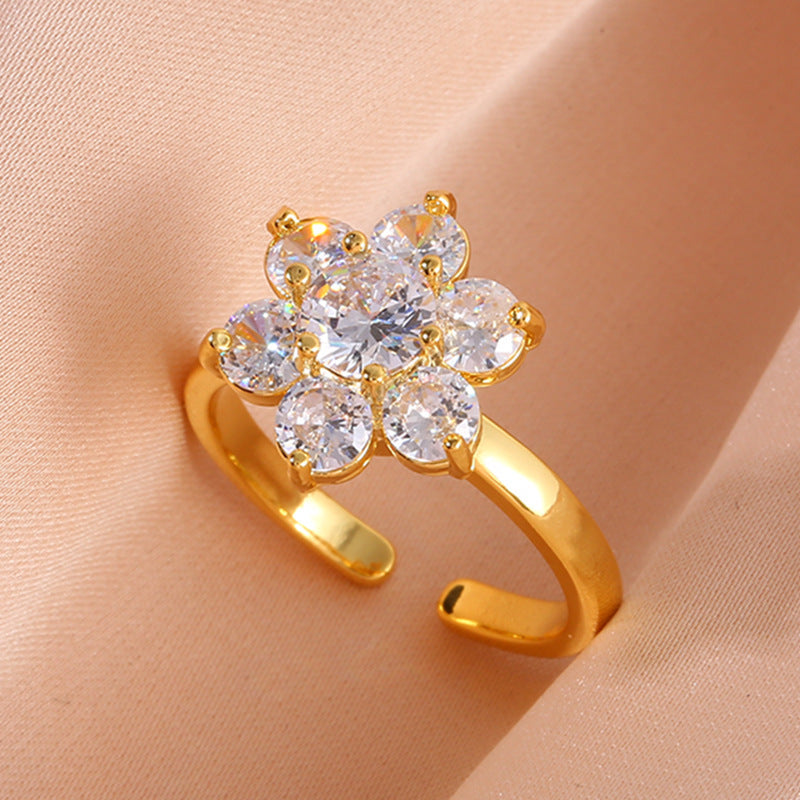 Rotating Ring for Women with Micro Paved Zircon, Elegant and Minimalist Style, Versatile Full Diamond Round Clover Ring Jewelry