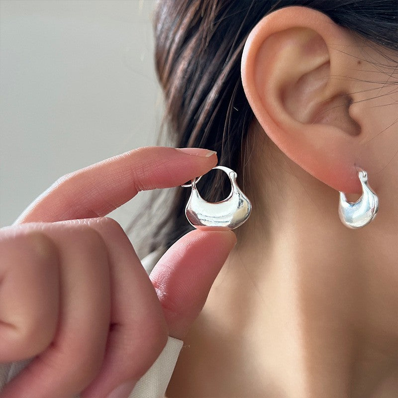 925 Silver Needle Love Butterfly Gravel Fashionable and Versatile Earrings Niche Unique Design Pearl Flower Earrings Earrings