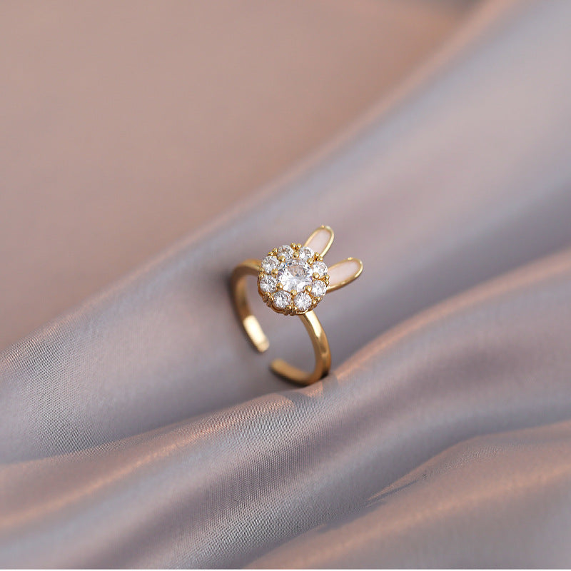 Rotating Ring for Women with Micro Paved Zircon, Elegant and Minimalist Style, Versatile Full Diamond Round Clover Ring Jewelry