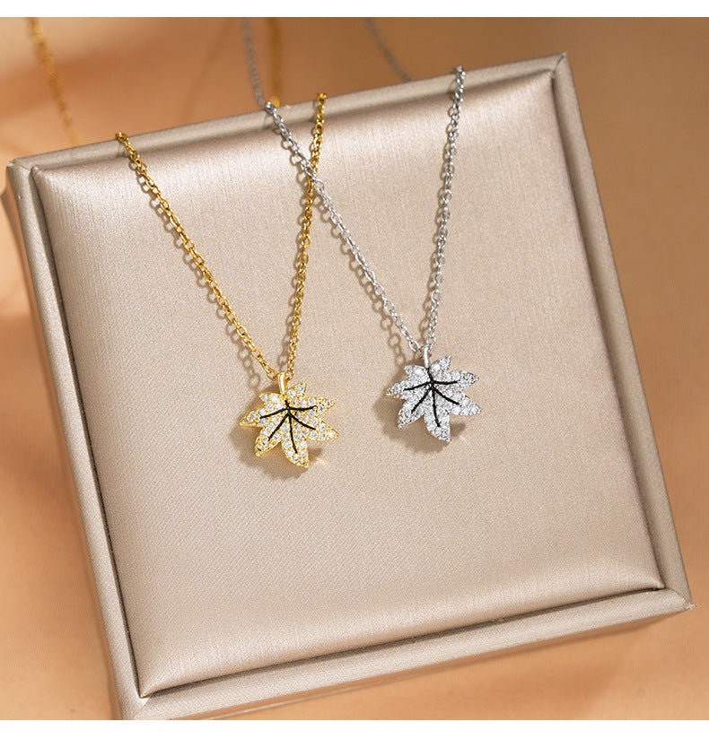 Elegant Inlaid Zircon Exquisite Titanium Steel Necklace for Women Fashionable Versatile Internet Celebrity Collarbone Chain Niche Light Luxury Jewelry