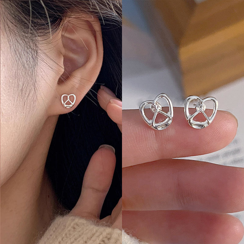 925 Silver Needle Love Butterfly Gravel Fashionable and Versatile Earrings Niche Unique Design Pearl Flower Earrings Earrings