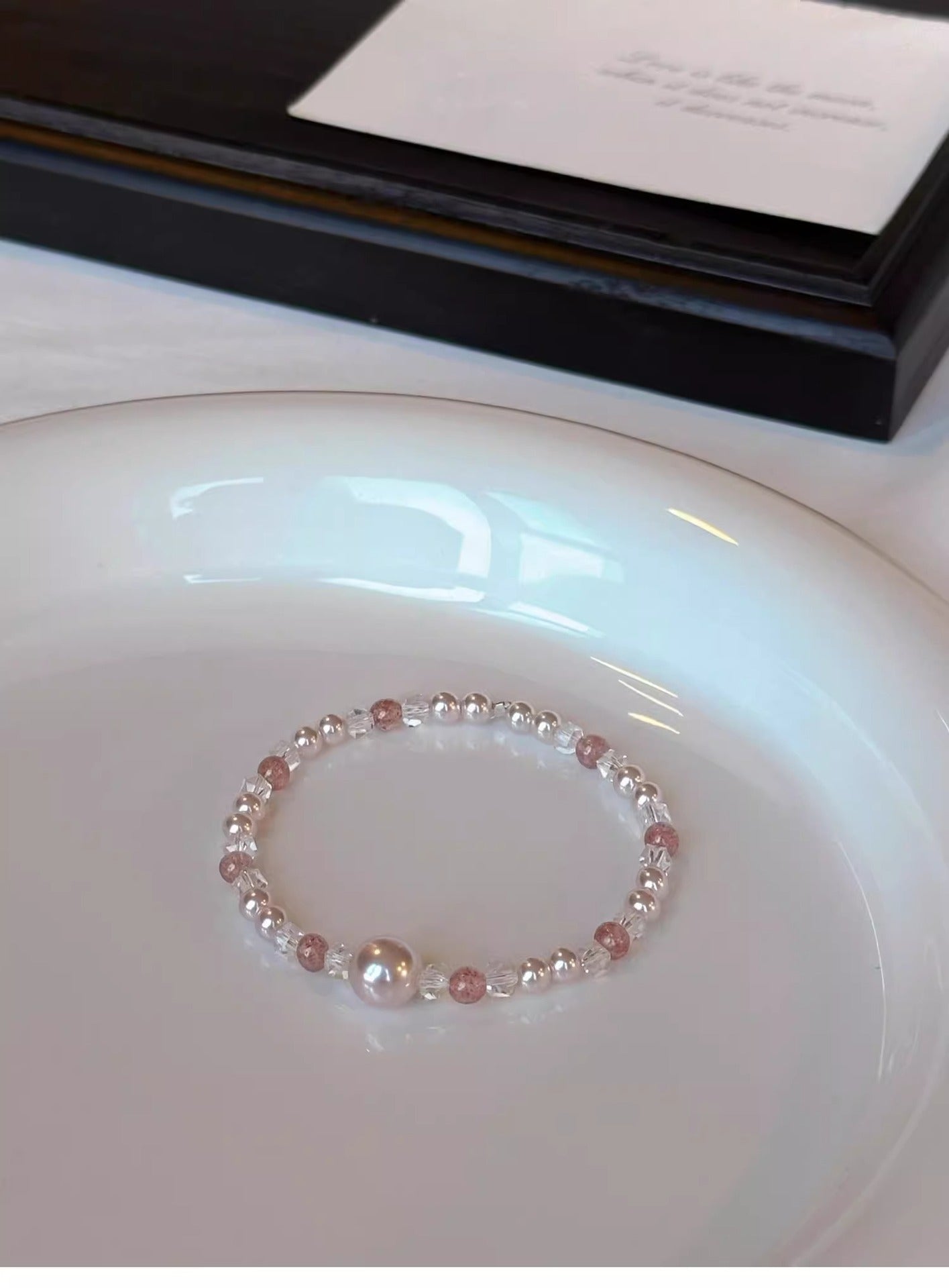 2025 New Beaded Agate Bracelet for Women, Niche Fashion, Exquisite Light Luxury, Versatile High-end Pearl Agate Bracelet