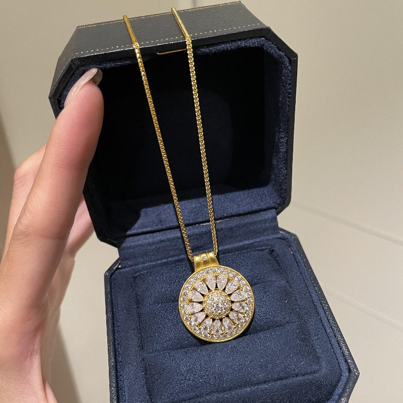 Vintage New Chinese Style Ancient Method Double-Sided White Diamond Rose Flower Window Necklace Light Luxury Design Hollow Air Quality High-End Collarbone Chain
