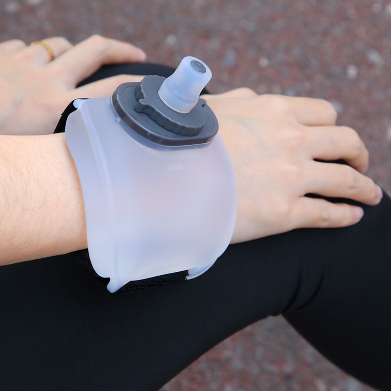 Outdoor Sports Wrist Water Bottle Cycling Marathon Hand Mask Mountaineering Camping Climbing Portable Wrist Water Bottle