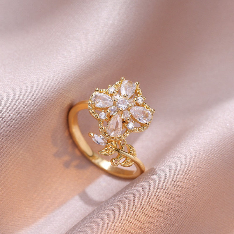 Rotating Ring for Women with Micro Paved Zircon, Elegant and Minimalist Style, Versatile Full Diamond Round Clover Ring Jewelry