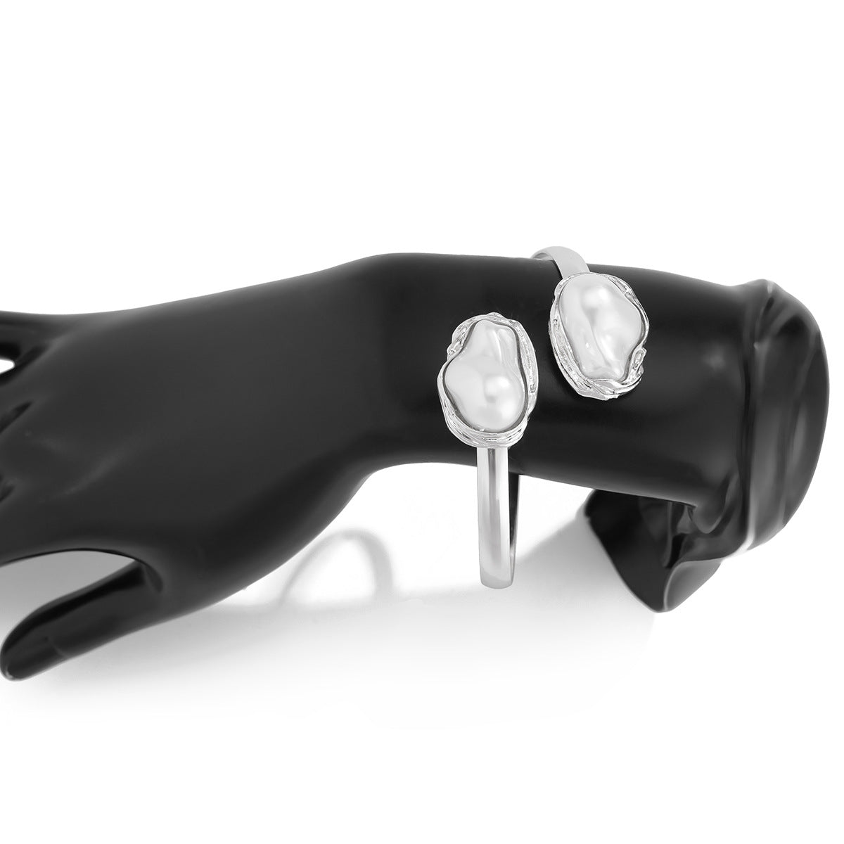 European and American Cross-Border Jewelry French Baroque Irregular Pearl Necklace Vintage Niche Alloy Clavicle Chain Set