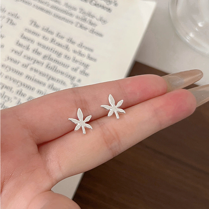 925 Silver Needle Love Butterfly Gravel Fashionable and Versatile Earrings Niche Unique Design Pearl Flower Earrings Earrings