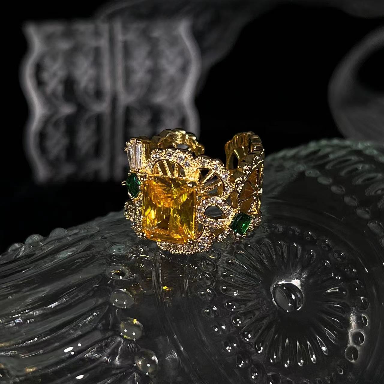 Vintage European and American Hot-Selling Retro Hollow Ring High-End Vintage Custom Temperament Versatile Gemstone Ring