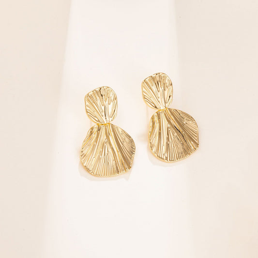 Heavy industry high-grade gold earrings niche design earrings Europe and the United States exaggerated earrings in stock wholesale luxury