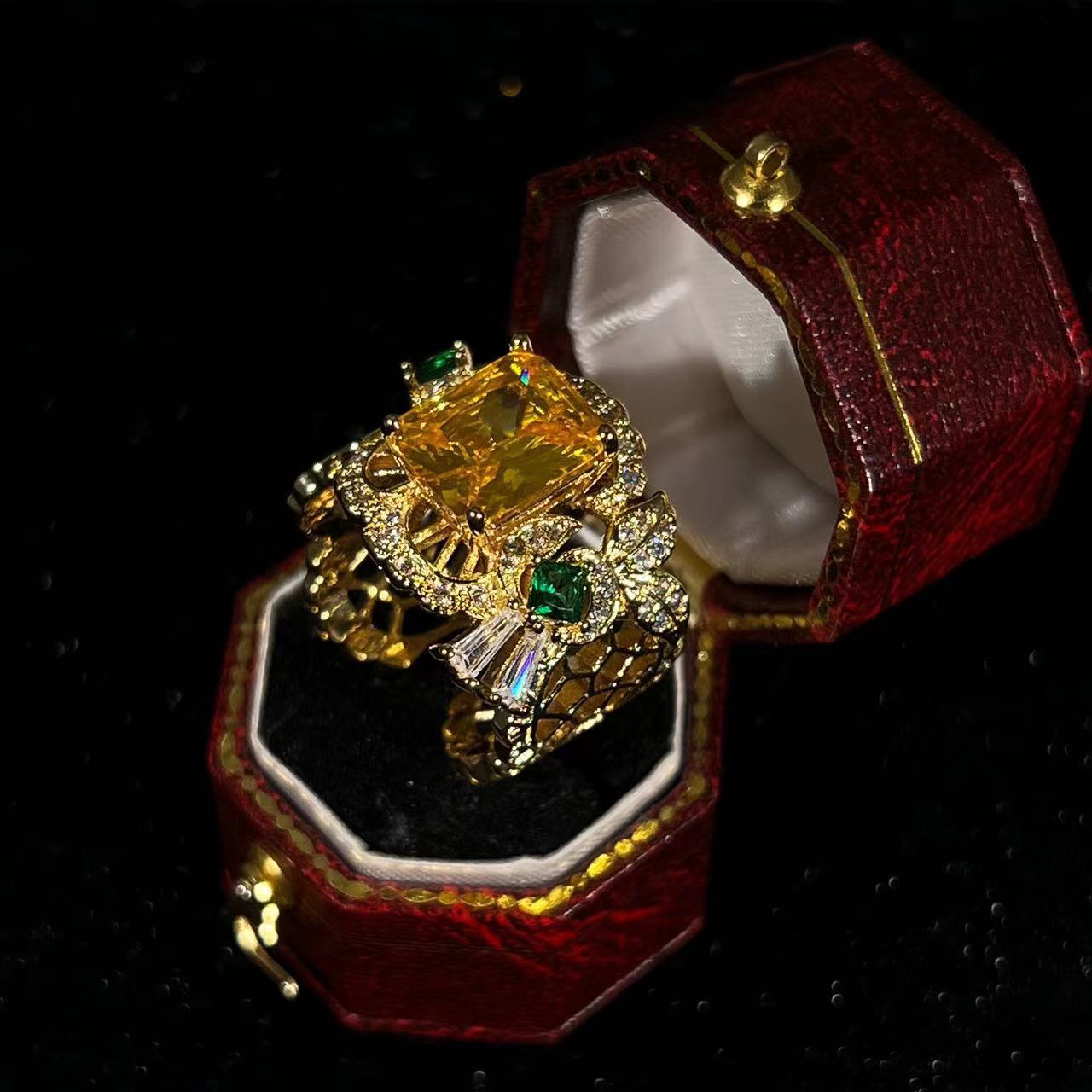 Vintage European and American Hot-Selling Retro Hollow Ring High-End Vintage Custom Temperament Versatile Gemstone Ring
