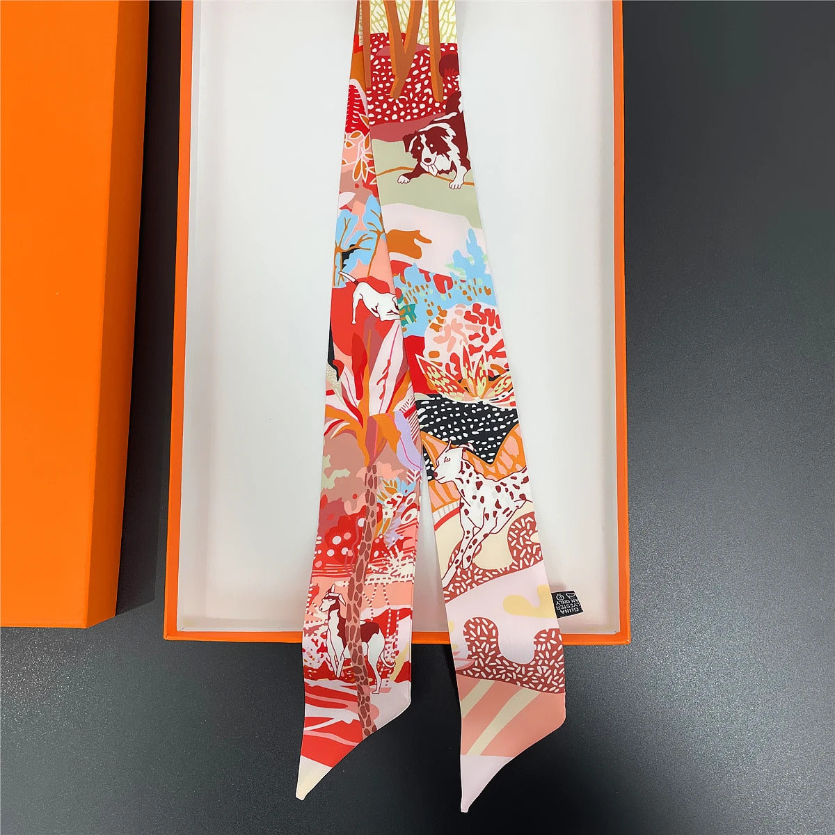 2024 Brand Design Leopard Twill Silk Scarf Luxury Scarf Women Foulard Skinny Bag Scarves Neckerchief Fashion Hair Headband