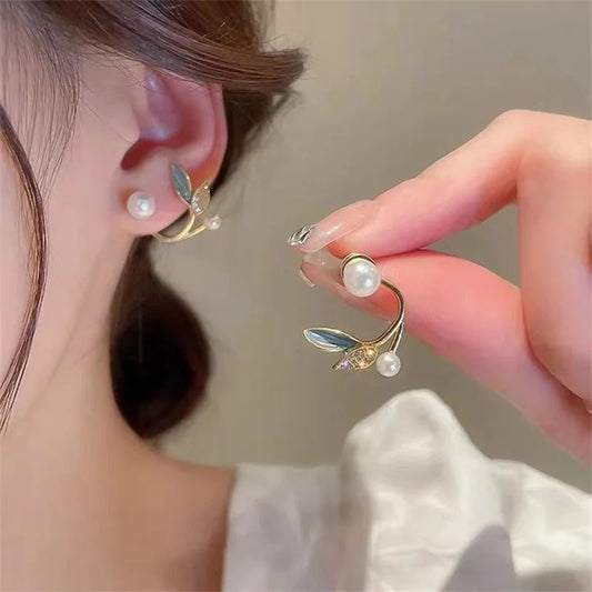 Trendy Geometric Stud Earrings for Women Classic Elegant Cute Imitation Pearl Leaf Small Stud Earring Wedding Jewelry